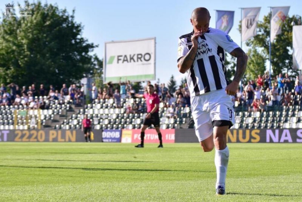Maciej Korzym dołączył do świata sportów walki. Rozpoczął efektownie