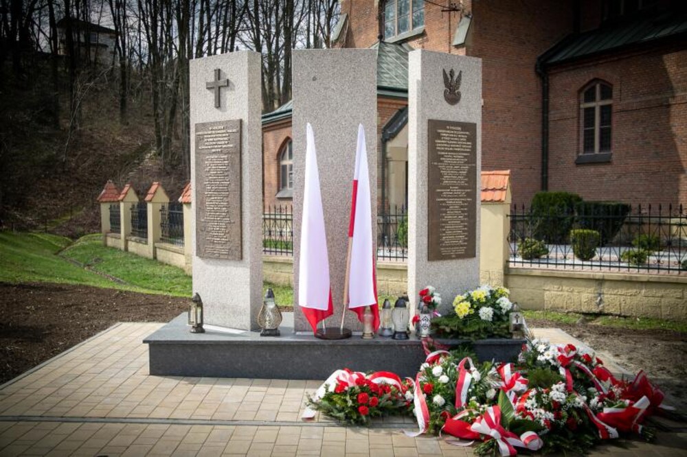 W Żelęźnikowej Wielkiej upamiętnili bohaterów. Przy kościele pojawiła się wyjątkowa tablica