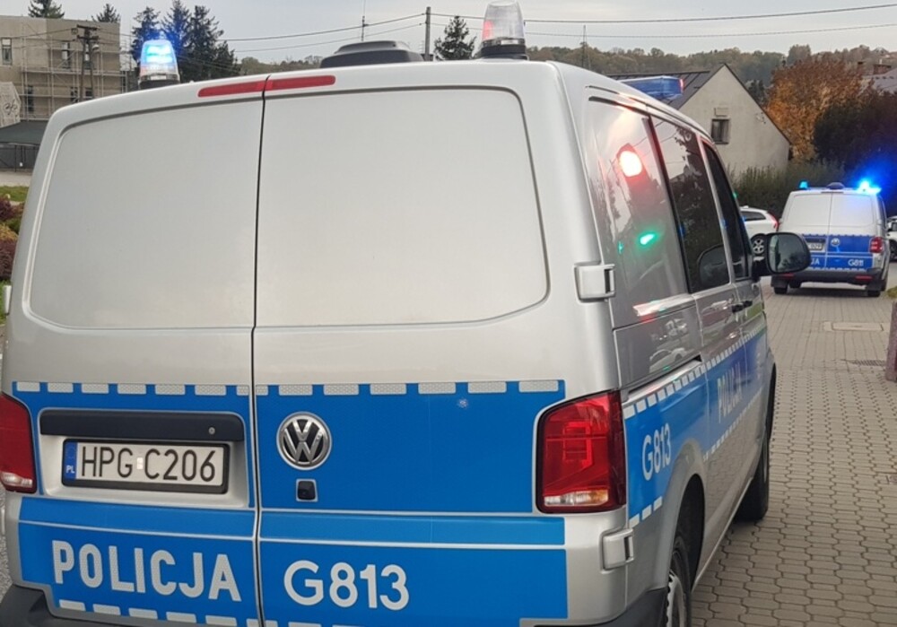 Policjanci przyłapali ich na gorącym uczynku. O ich losie zdecyduje sąd rodzinny