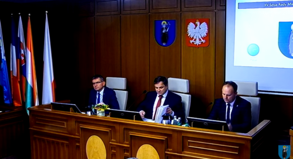 Stary Sącz dołożył Małopolsce pieniądze na autobusy do Nowego Targu