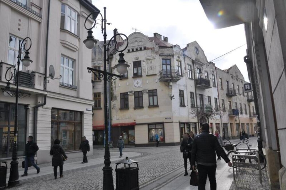 To nas wpędza w kłopoty. Czy portfele mieszkańców Nowego Sącza są w opłakanym stanie?  