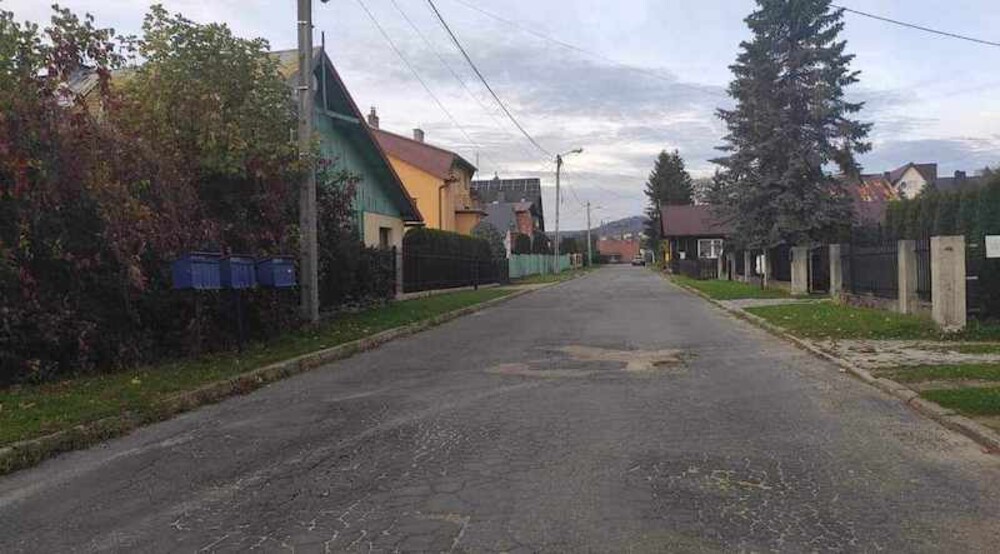Krynica: czy w budżecie na 2023 są pieniądze na remont ulicy Wiejskiej? Kiedy rozpocznie się remont?