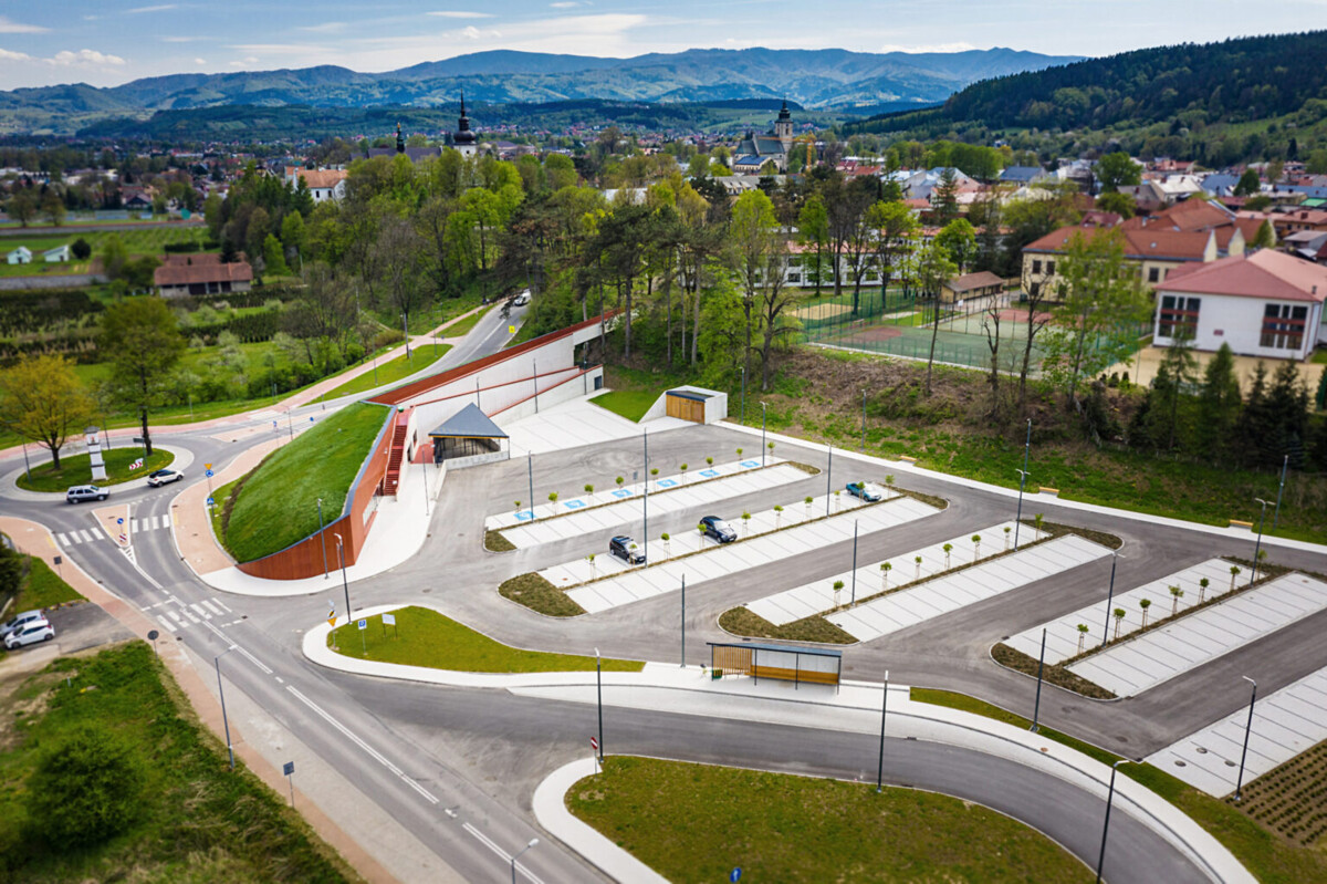 Stary Sącz z prestiżowym laurem. Park&Ride w końcu doceniony 