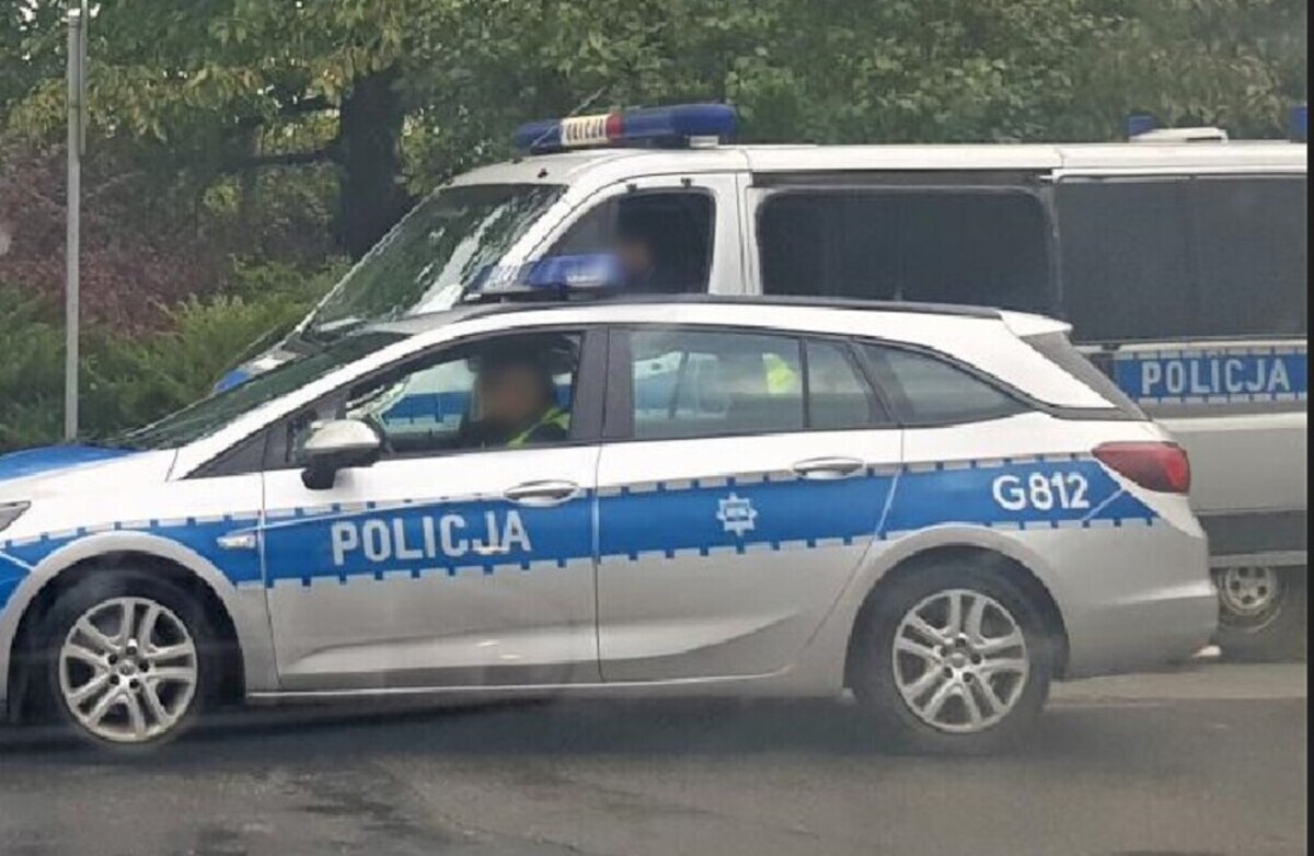 To była interwencja kryzysowa. Poświęcił swój samochód, żeby ratować kierowcę