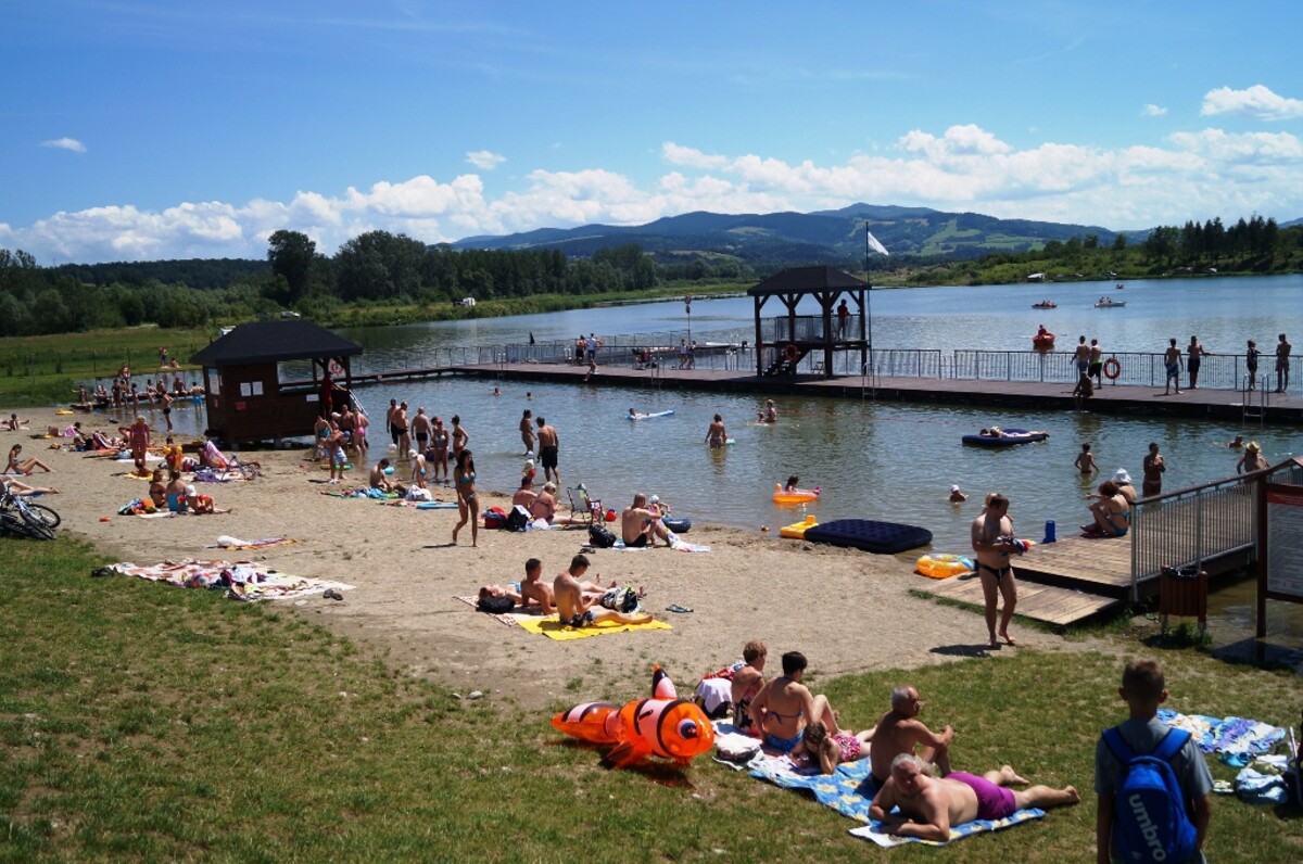 Stary Sącz: radni ustalą czas trwania sezonu kąpielowego na stawach, ale co z cenami?