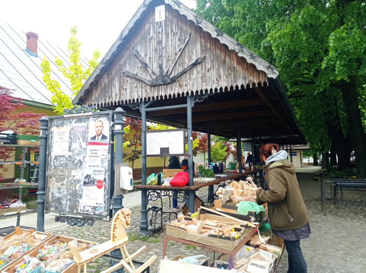 Stary Sącz/Rynek Maślany: tu można zrobić tylko porządkowy lifting