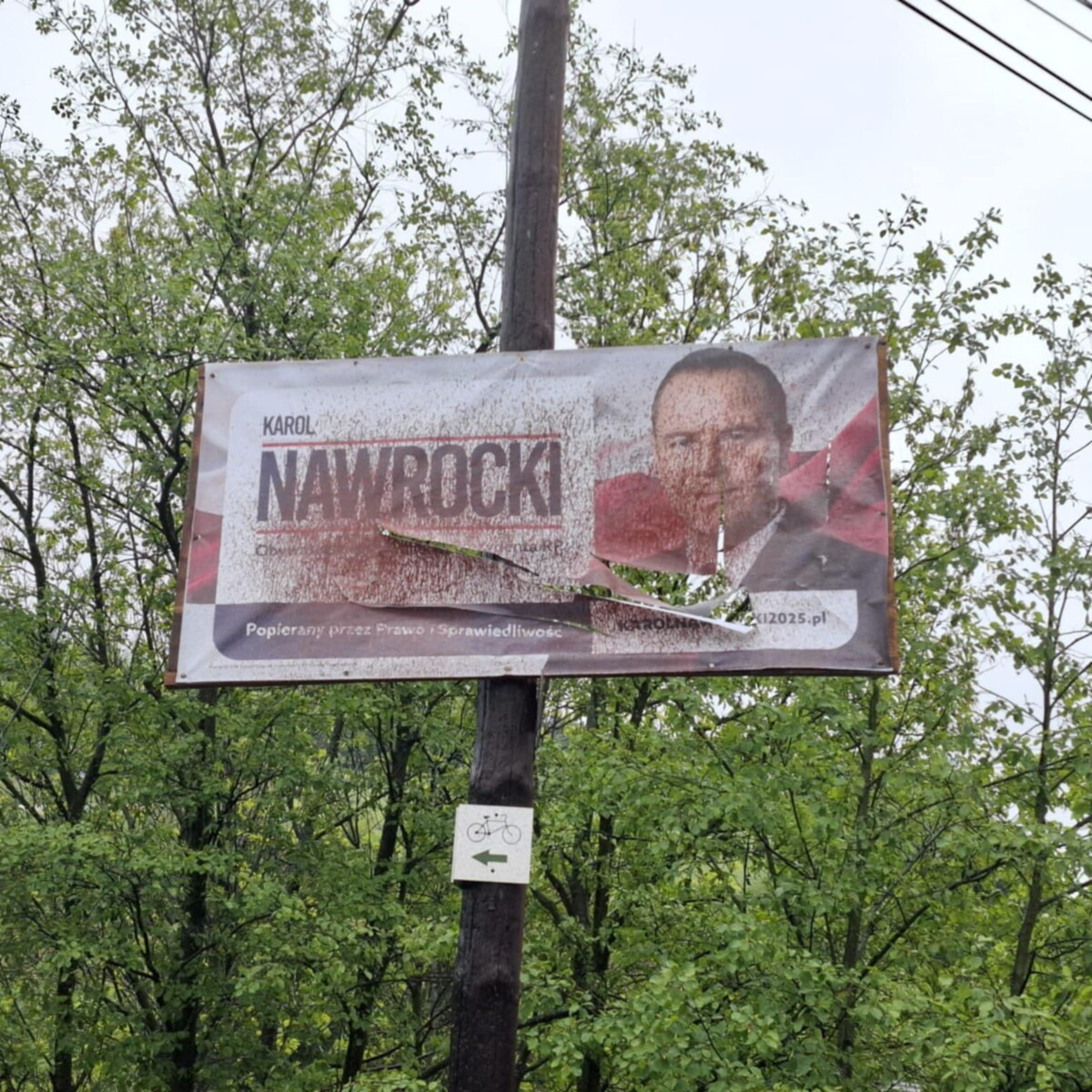 Kamionka Wielka: chuligański zamach na demokrację. Banery kandydata PiS zniszczone