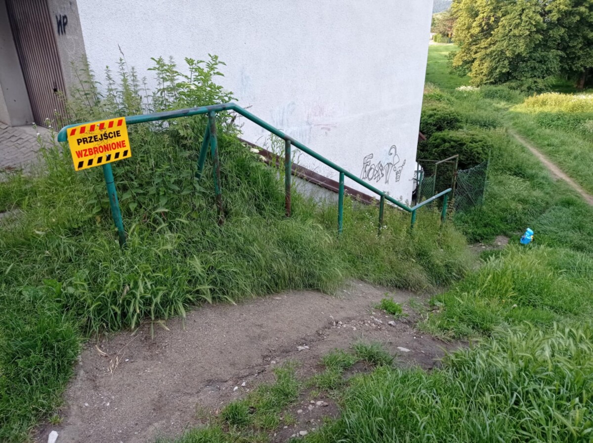 Nowy Sącz: na zrobienie nowych schodów na razie nie liczcie